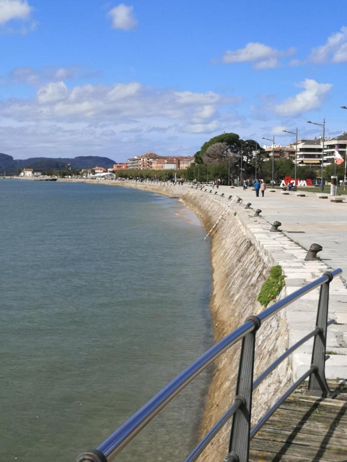 Santona Paseo Maritimo 2ª Linea Playa, Llegada Autonoma, Wifiアパートメント エクステリア 写真